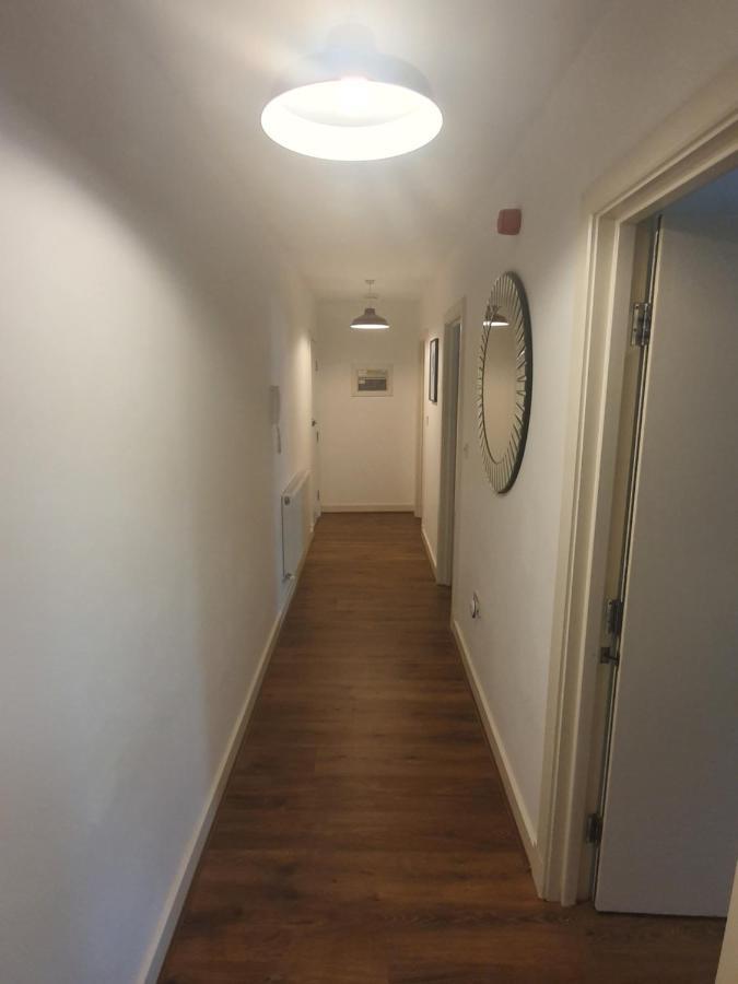 Double Room With Shared Bathroom London Kültér fotó